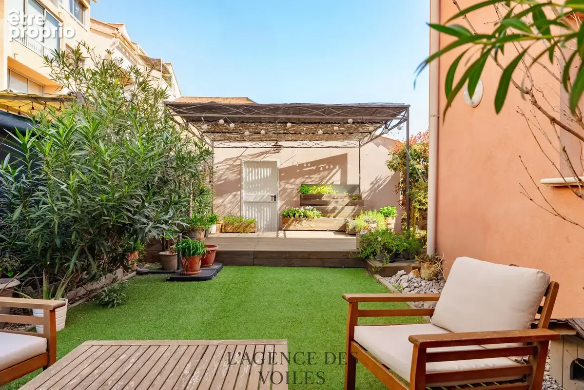 Rez de jardin T2 avec garage - Sanary sur Mer - photo 2