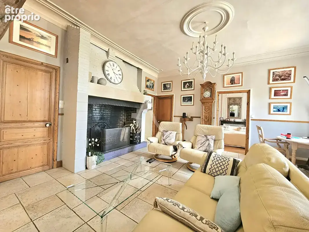 Maison bourgeoise de caractère 284m²- Terrain 46 493m² - photo 5
