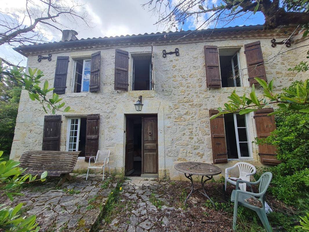 Maison à SAINT-PUY