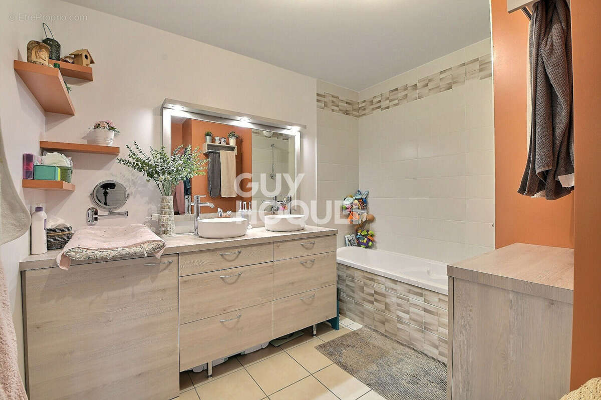 Appartement à VILLEURBANNE
