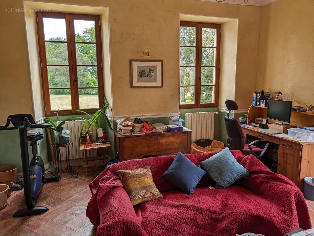 PXL20240423101956592 - Maison à VIC-FEZENSAC