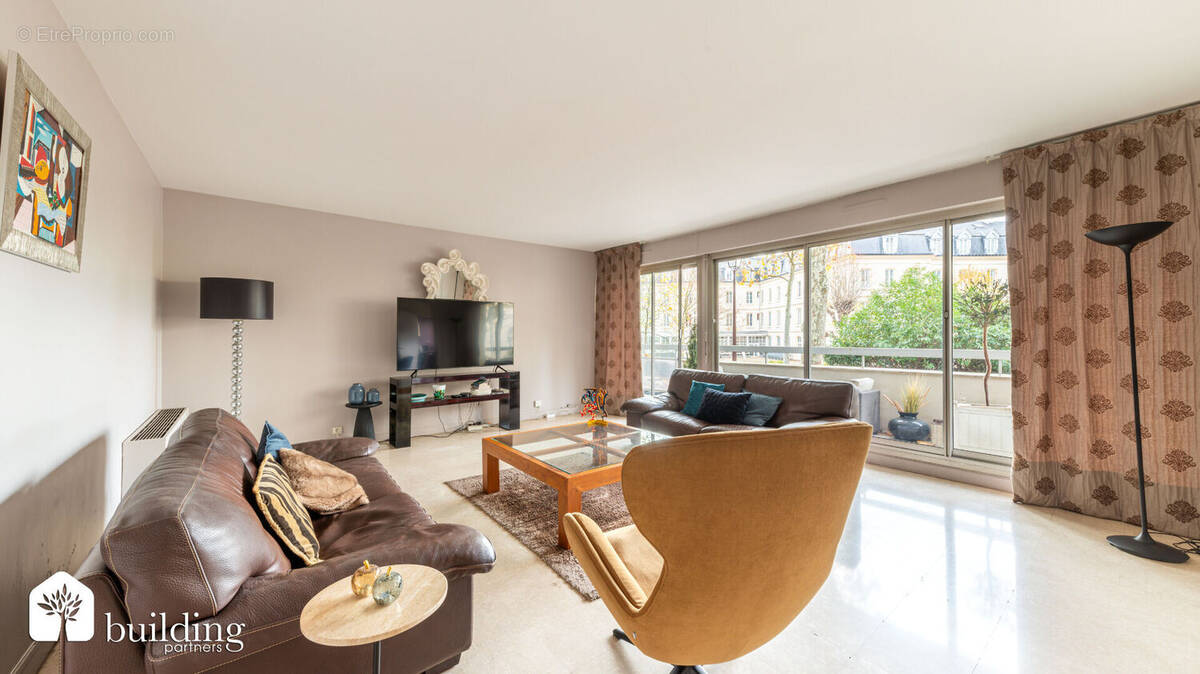 Appartement à NEUILLY-SUR-SEINE
