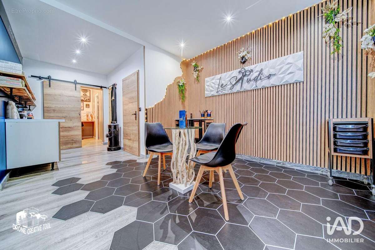 Photo 2 - Commerce à SAINT-JULIEN-LES-METZ