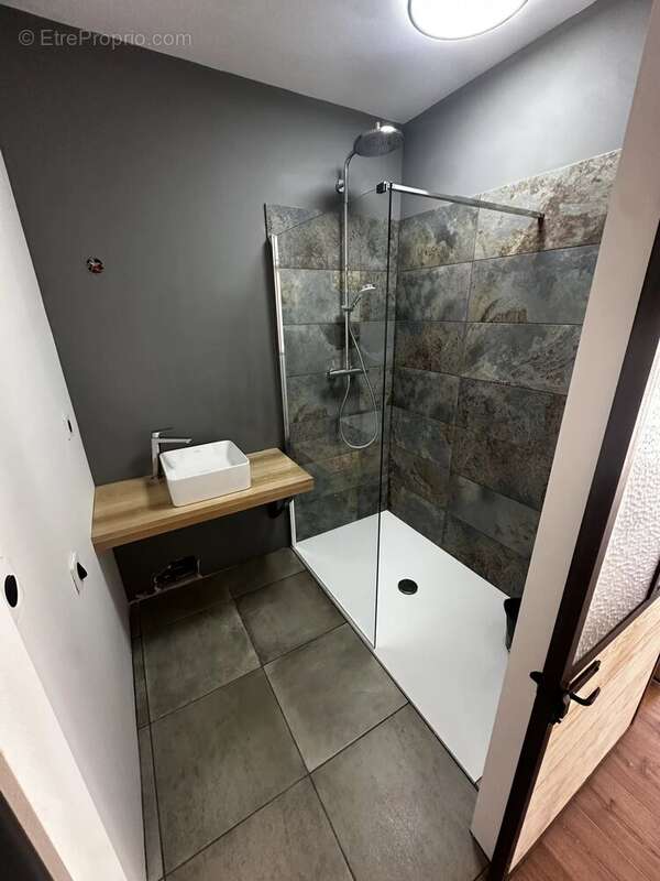 Appartement à MONTBAZIN