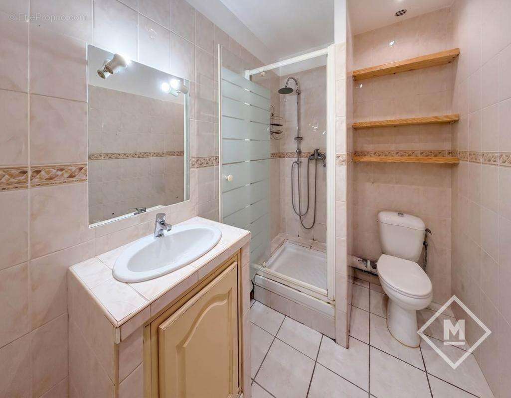 Appartement à MARSEILLE-5E