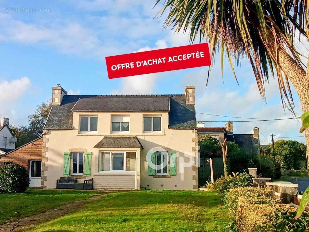 Maison à PLOUEZOC&#039;H