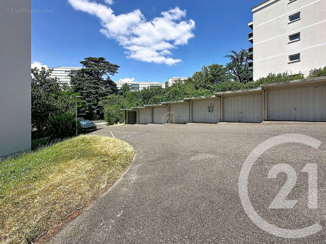 Appartement à SAINTE-FOY-LES-LYON