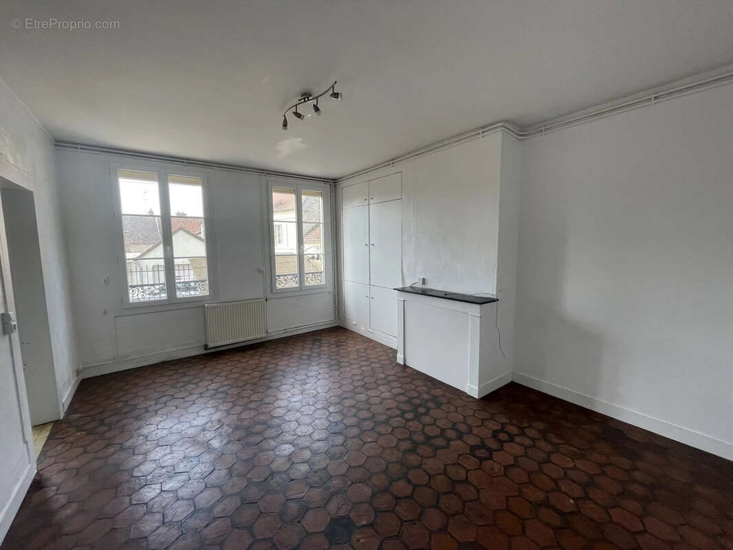 Maison à NEUILLY-EN-THELLE