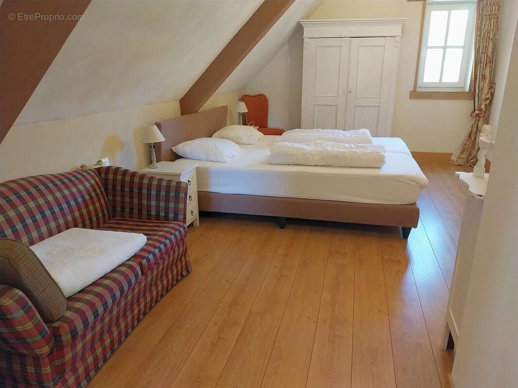 Maison à SAINT-SULPICE-LES-FEUILLES