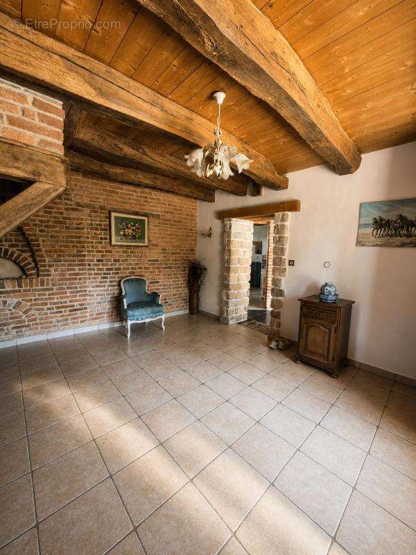 Maison de 5 pièces de 148 m² à Pleure - photo 5