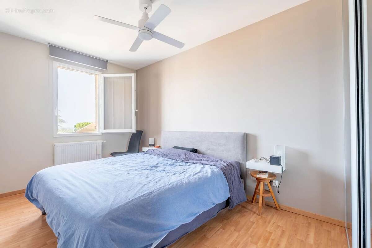 Appartement à MARENNES