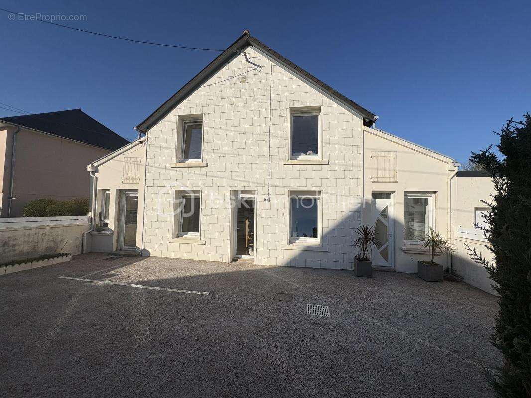 Maison à TOURLAVILLE