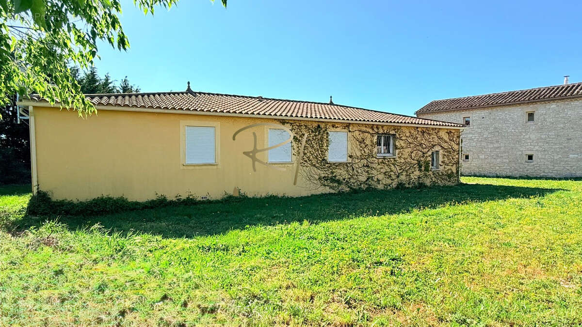 Maison à BARJAC