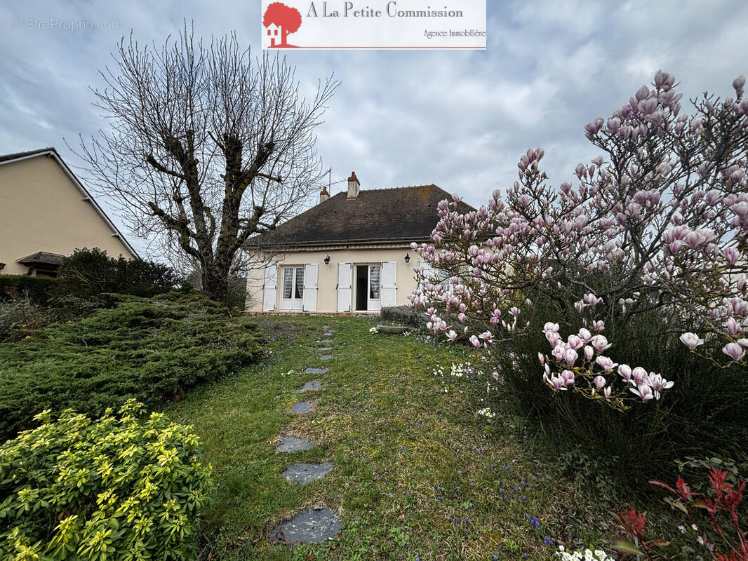 Maison à MAINVILLIERS
