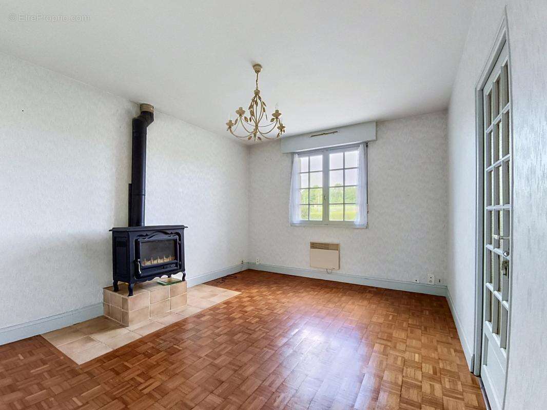 Grande maison familiale avec potentiel de deux logements – Environnement calme et verdoyant - photo 7