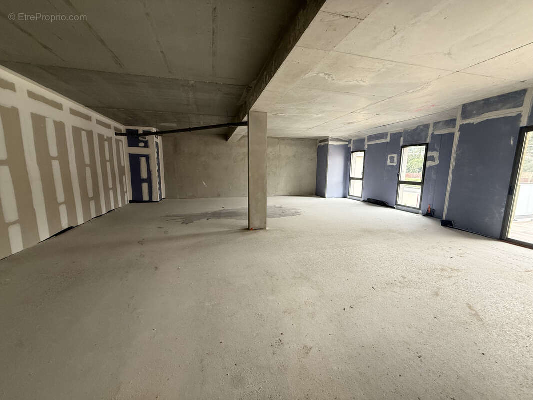 Commerce à SANARY-SUR-MER