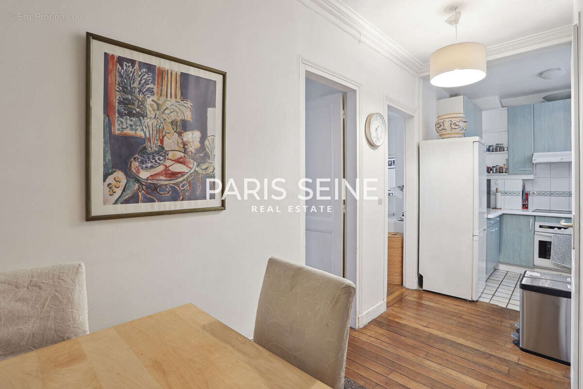 Appartement à PARIS-7E