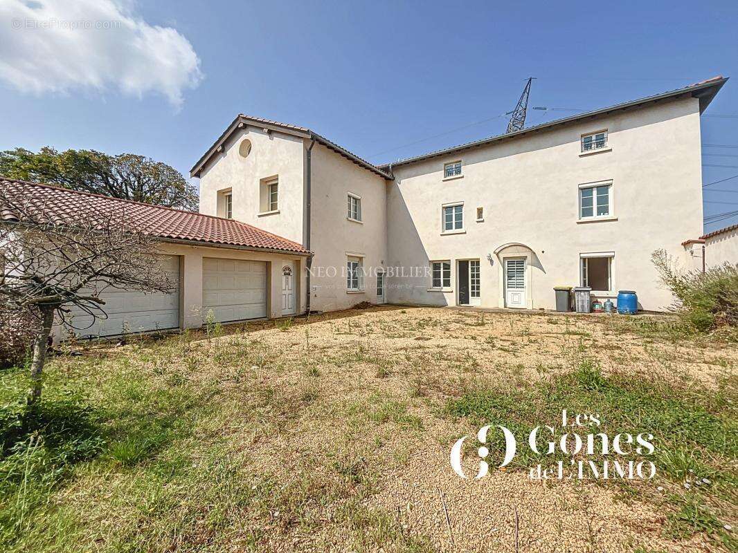 Maison à GREZIEU-LA-VARENNE