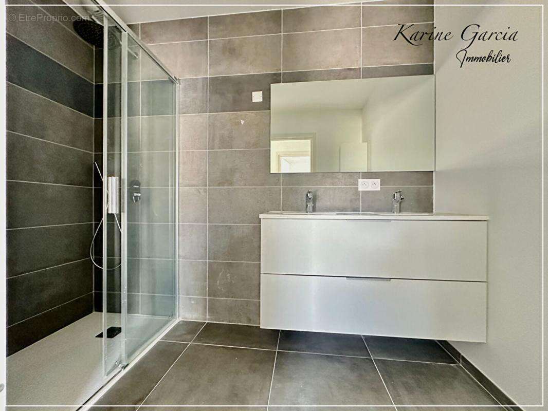 Appartement à SIX-FOURS-LES-PLAGES