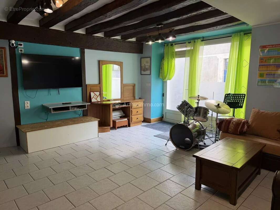 Maison à COURDEMANCHE
