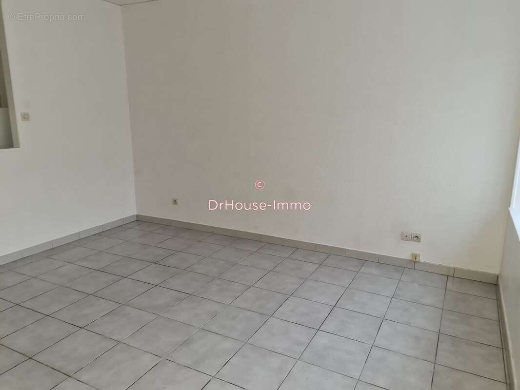 Appartement 295 m² à Mourmelon-Le-Grand  - photo 4
