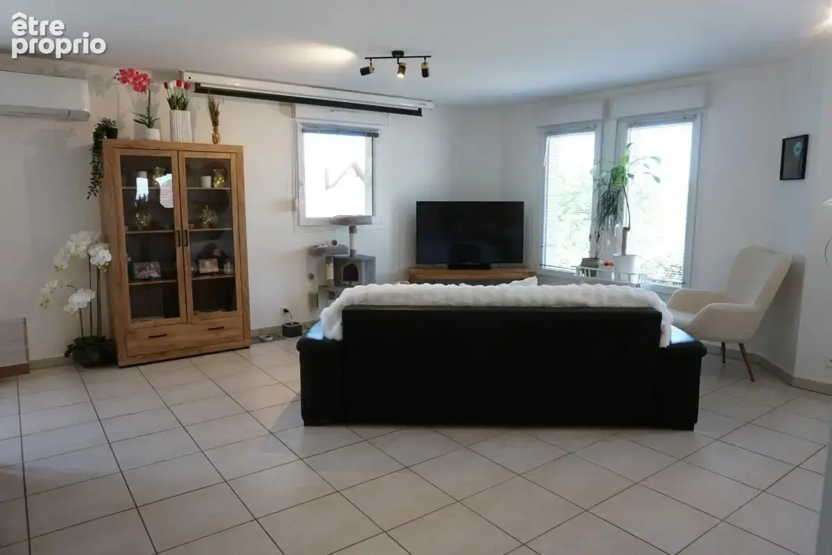 Secteur Vesoul, pavillon climatisé en plain pied avec garages pour 3 voitures et grande terrasse couverte - photo 18