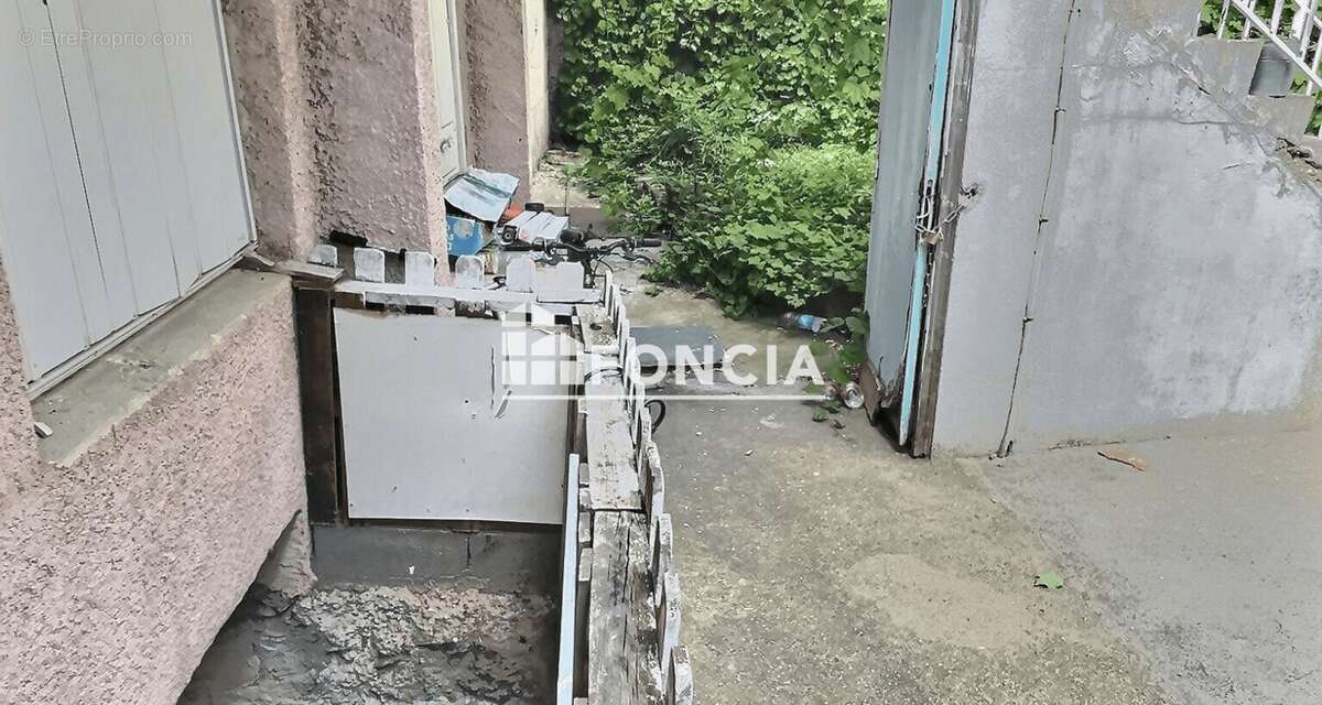 Appartement à SAINT-ETIENNE