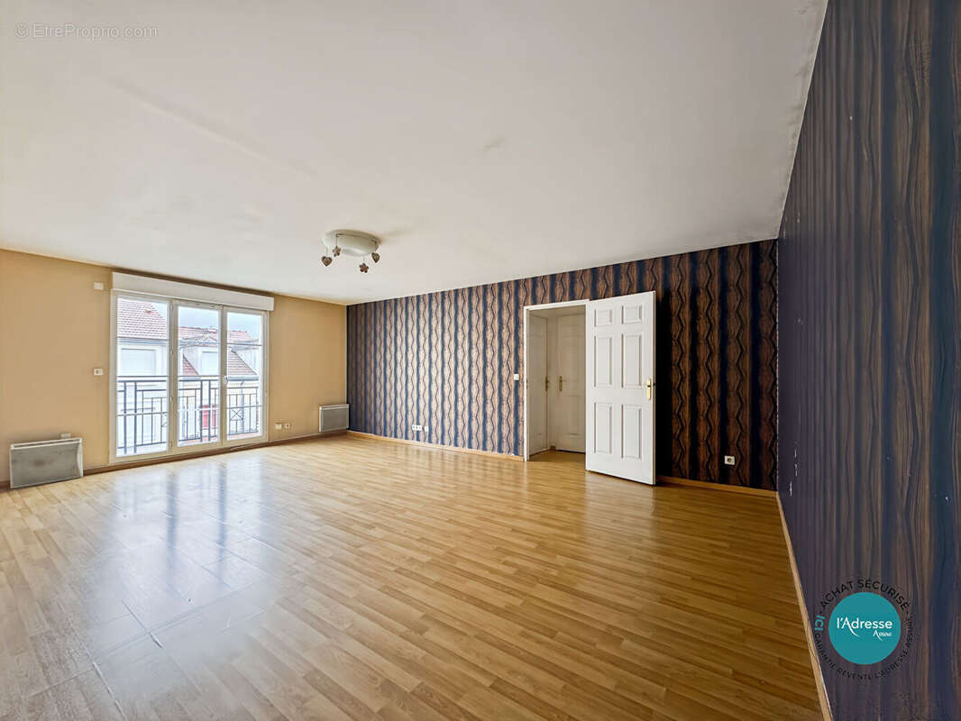 Appartement à CORBEIL-ESSONNES