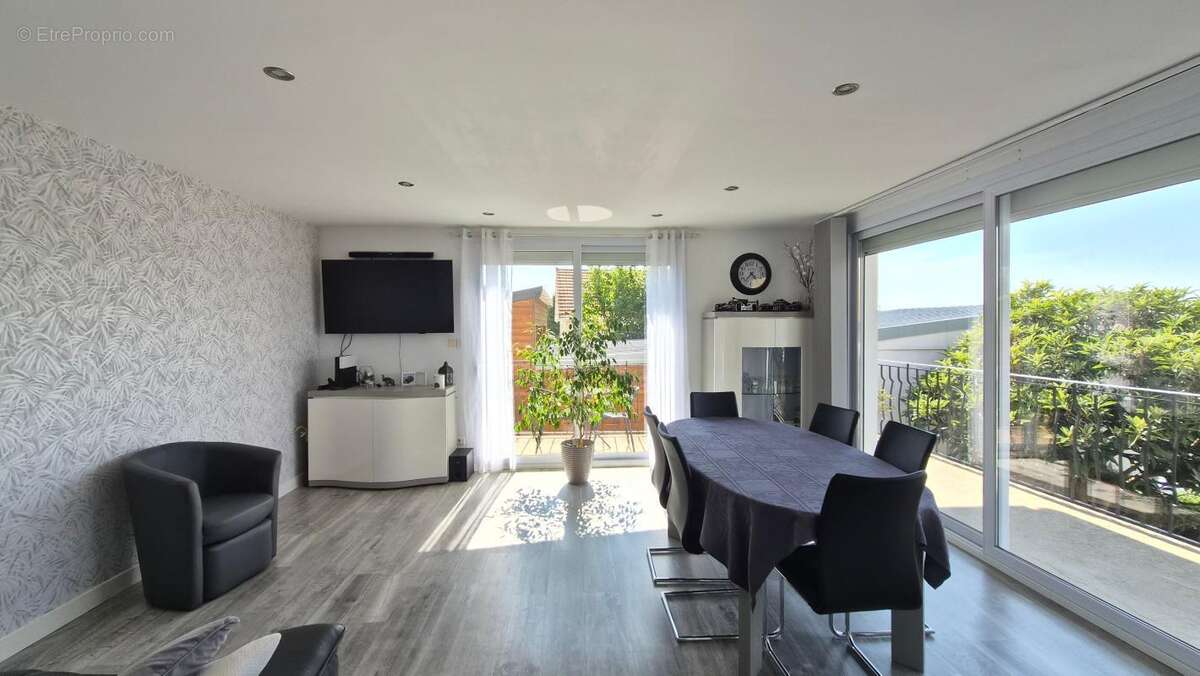 T4 indépendant, 126 m², sous sol total, 782 m² de terrain - photo 8
