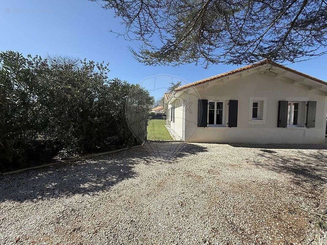 Maison à SAINT-PALAIS-SUR-MER