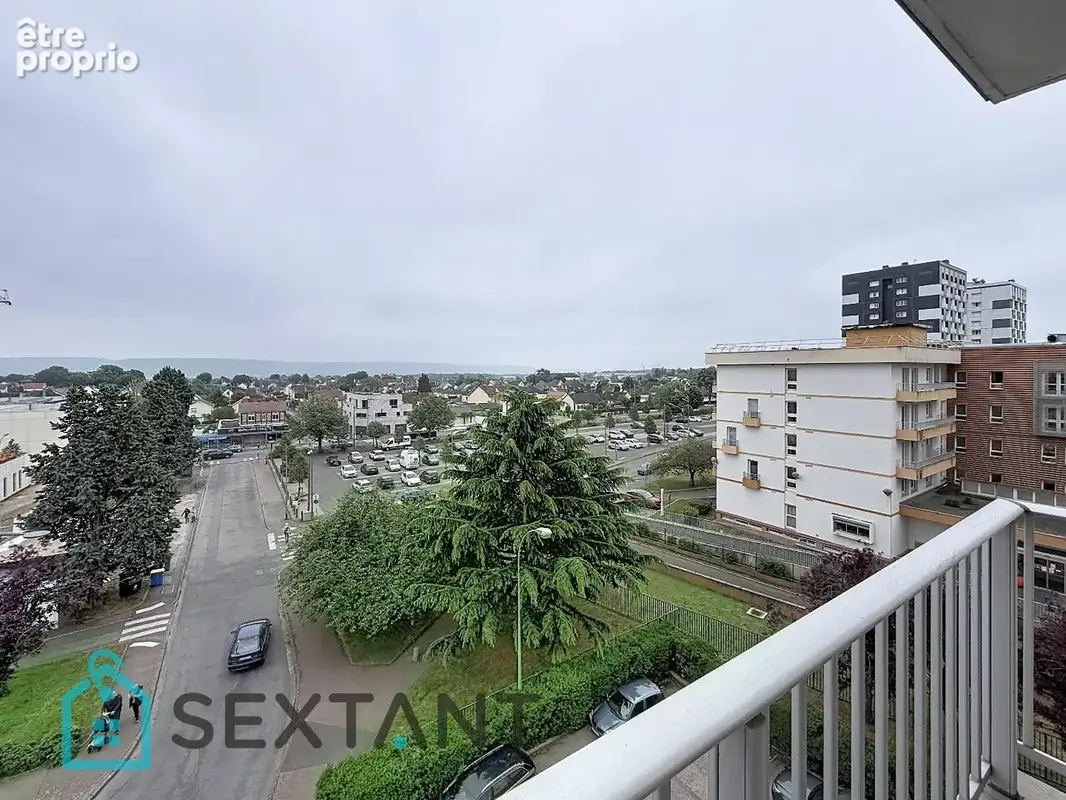 Appartement à SAINT-ETIENNE-DU-ROUVRAY