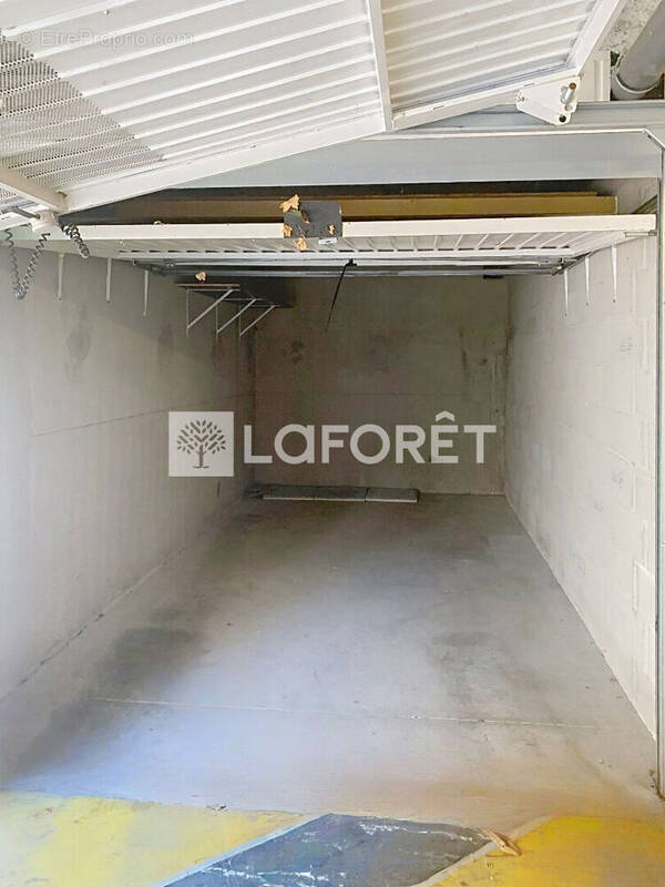 Parking à MARSEILLE-13E