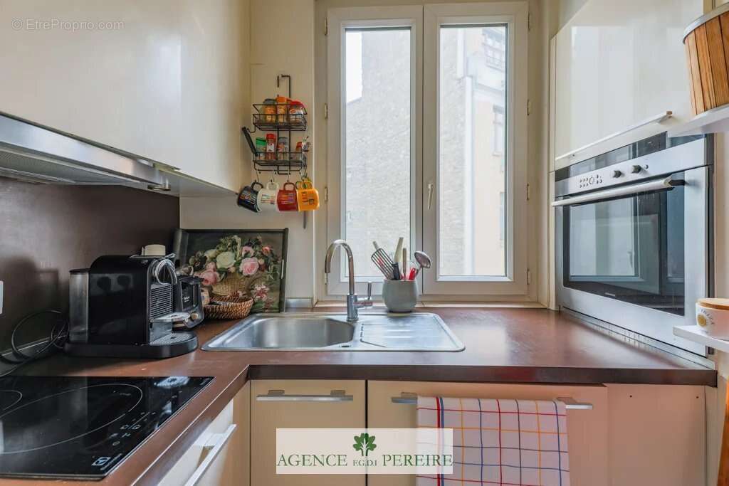 Appartement à PARIS-17E