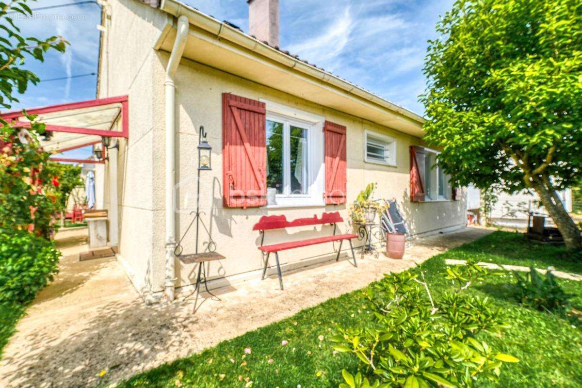 Maison familiale de type Phenix avec jardin - photo 2