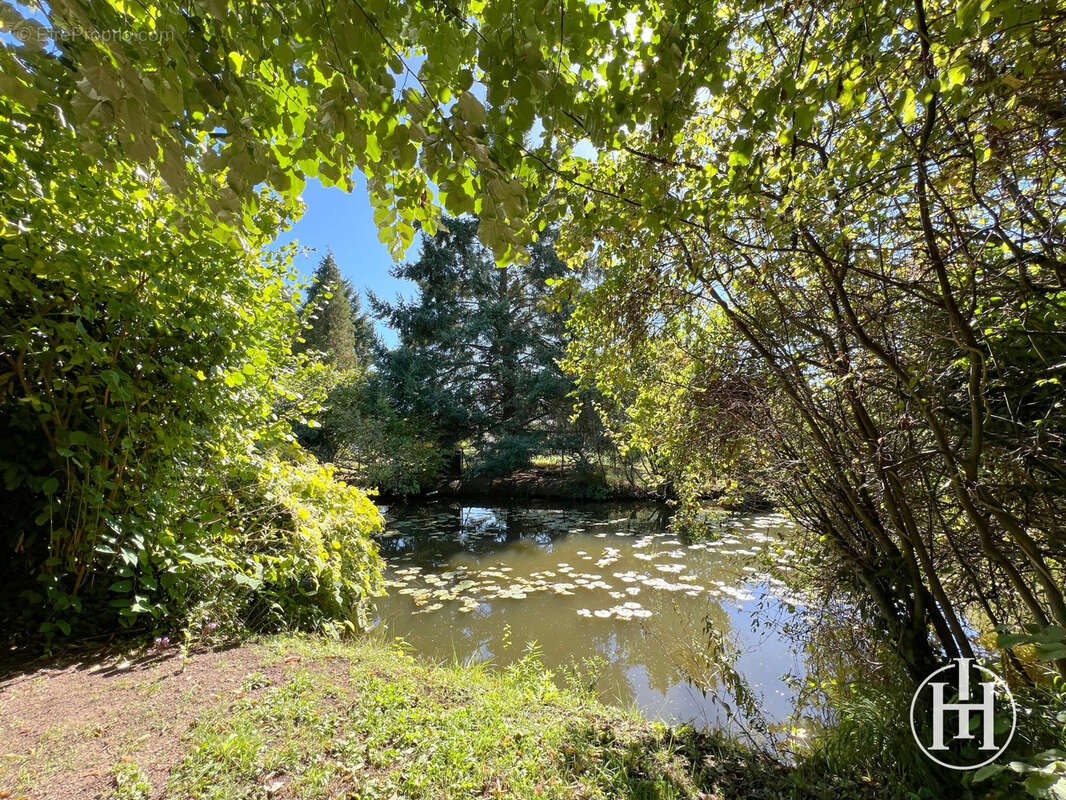 Maison à SAINT-AMAND-MONTROND