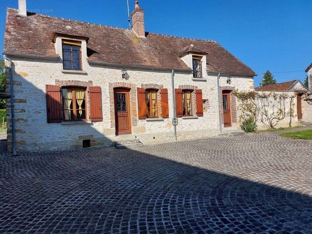 Maison à LONGUEVILLE