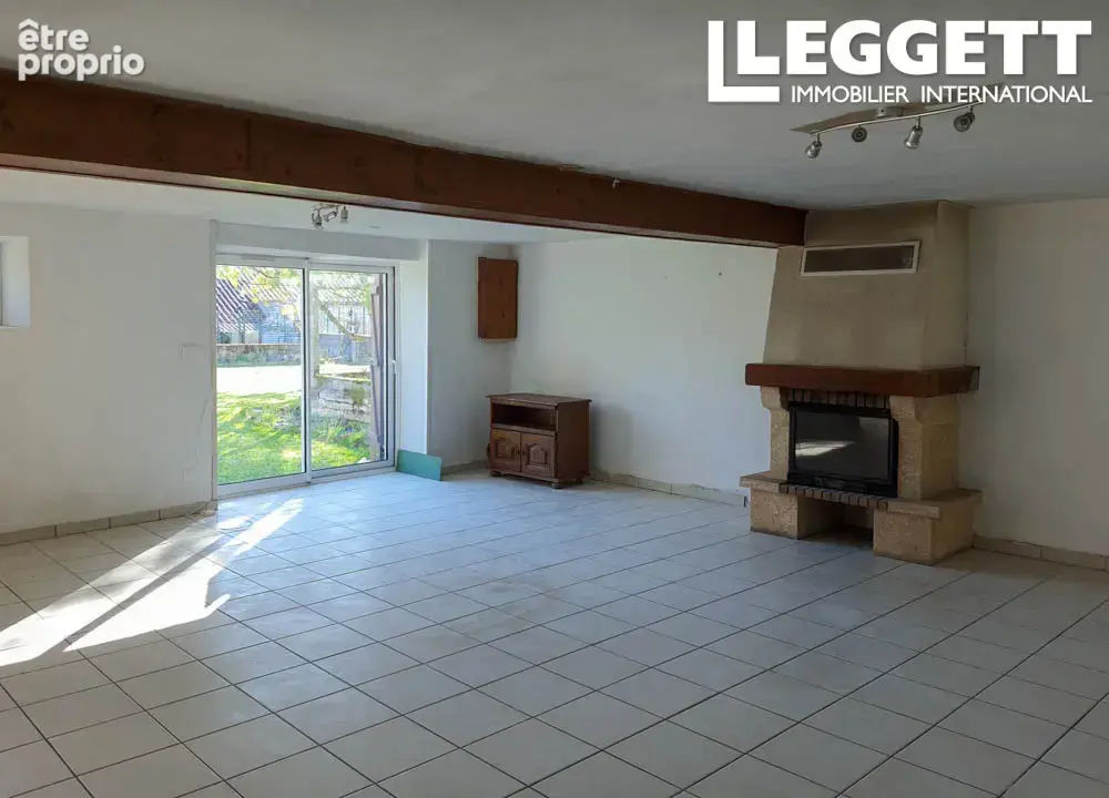 Maison individuelle en pierre avec bâtiments et jardin - photo 7