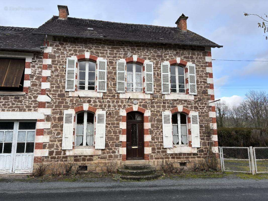 Maison à AYEN