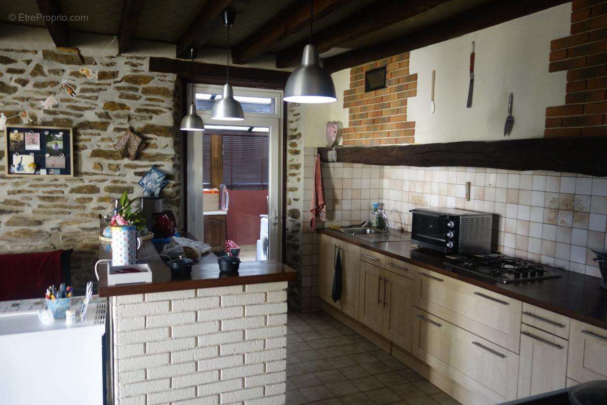 Maison à SAINT-YRIEIX-LA-PERCHE