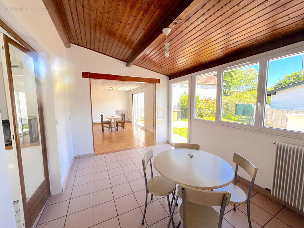 Maison T4 avec dépendance T2 à vendre au centre-ville de Gujan-Mestras - photo 4