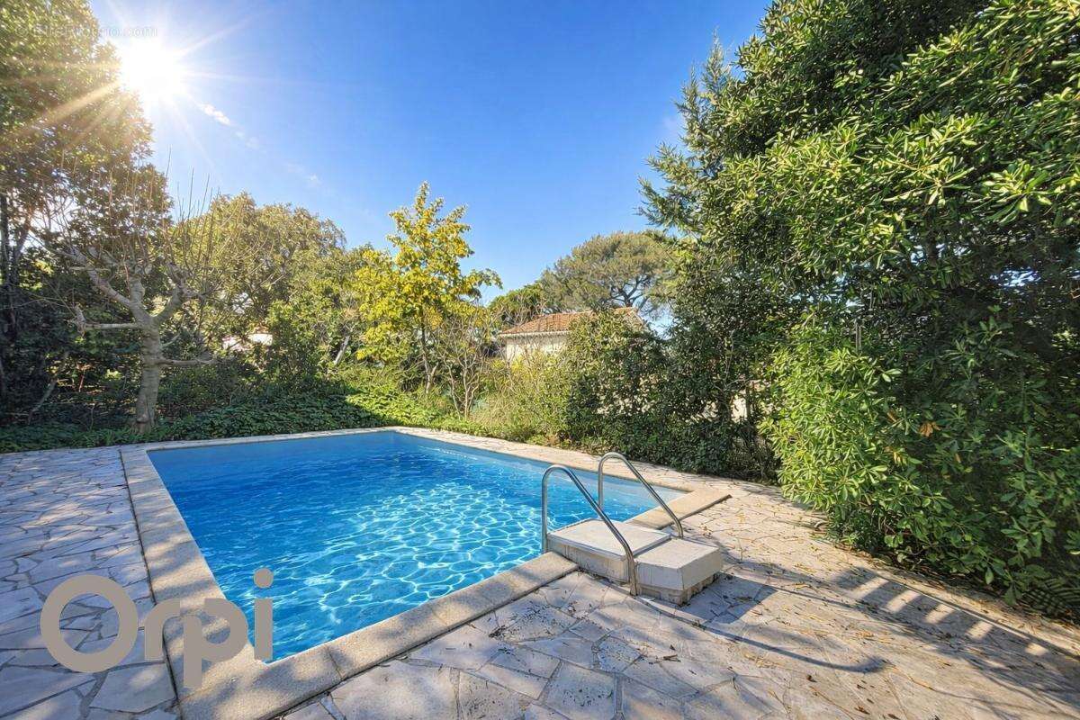 Maison à FREJUS