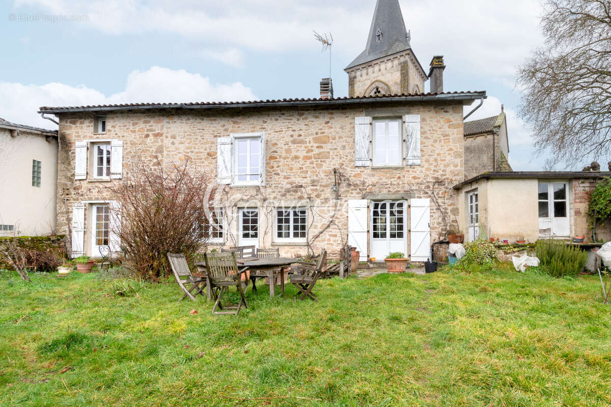 Maison à NIEUL