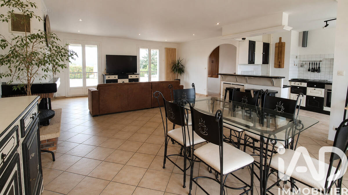 Photo 1 - Maison à LONGEAULT