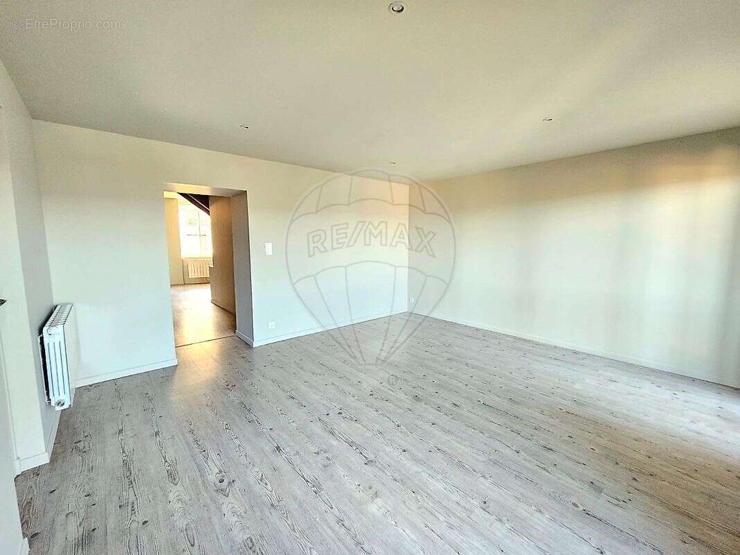 Appartement à POMMIERS