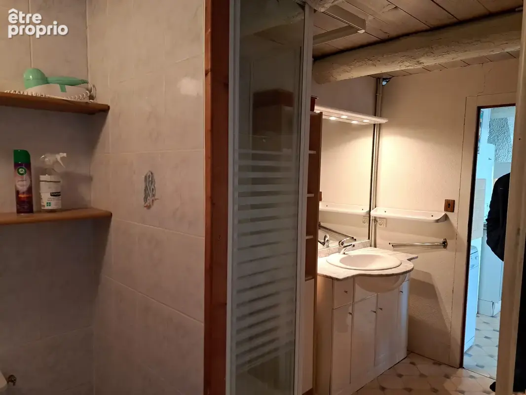 Ancienne petite chaumière au toit de lauzes sur 6000 m2 de terrain - photo 21