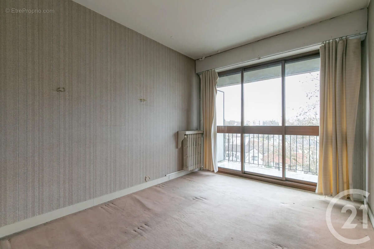 Appartement à SAINT-MAUR-DES-FOSSES
