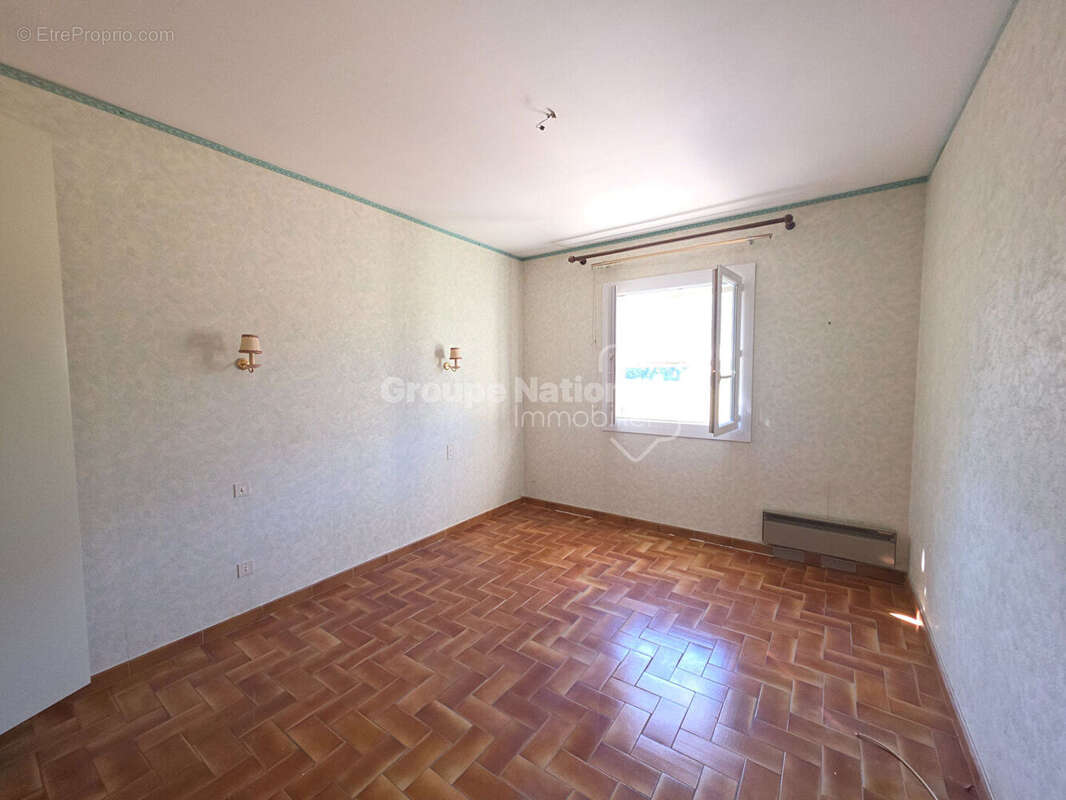 Maison à NANS-LES-PINS