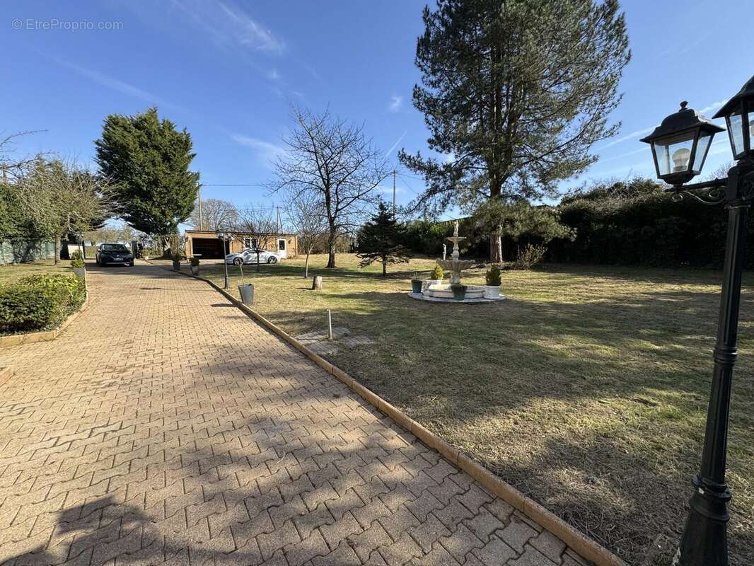 Maison à SAINT-AUBIN-DE-SCELLON