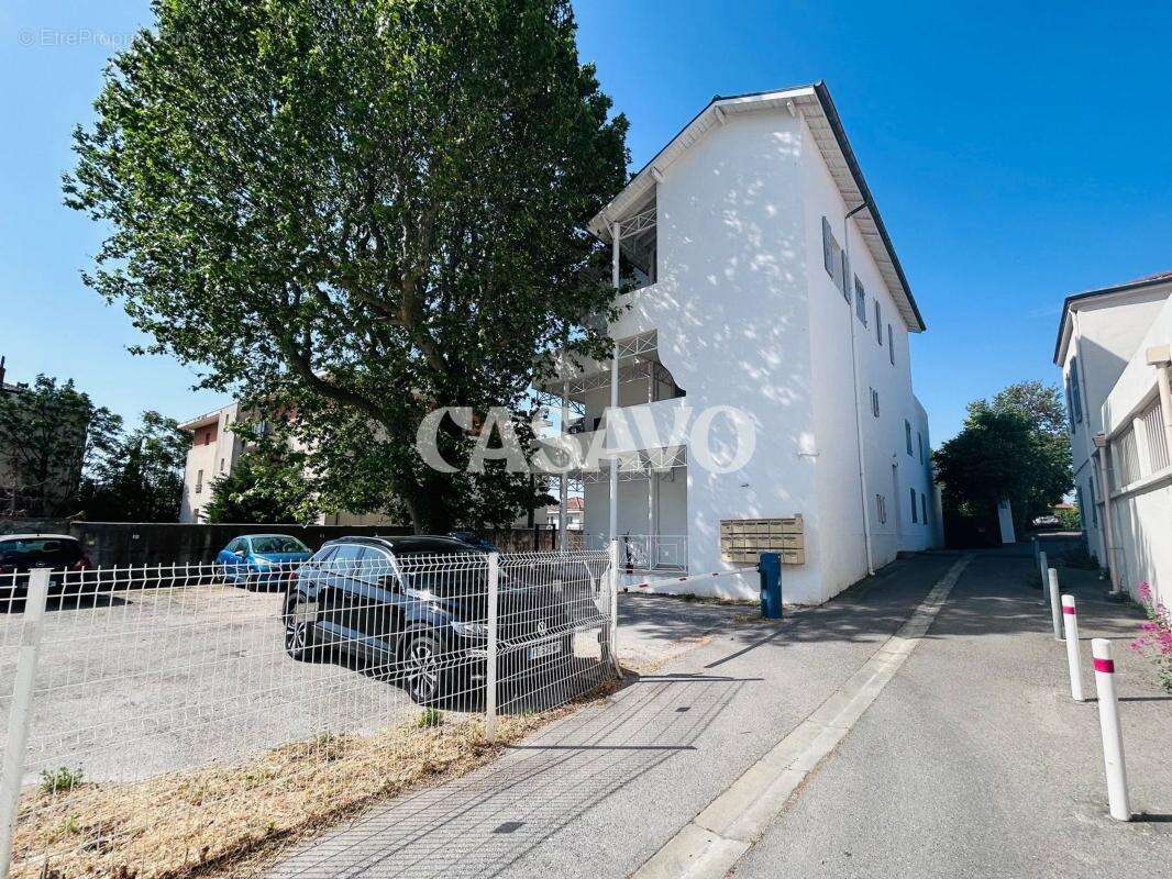 Vente Appartement 1 pièce de 29m² - 13090 Aix-en-Provence - photo 4