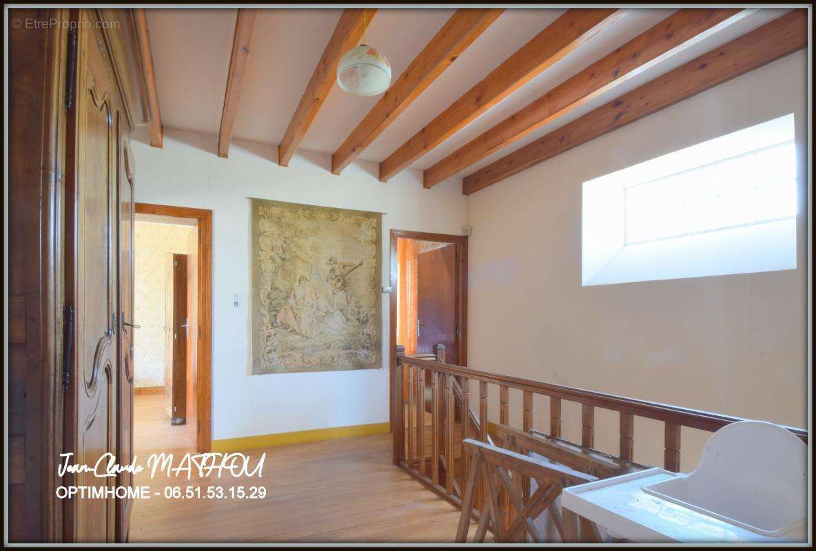 Maison de village T7 de 156 m² – 4 chambres, terrasse de 50 m² et garage - photo 4